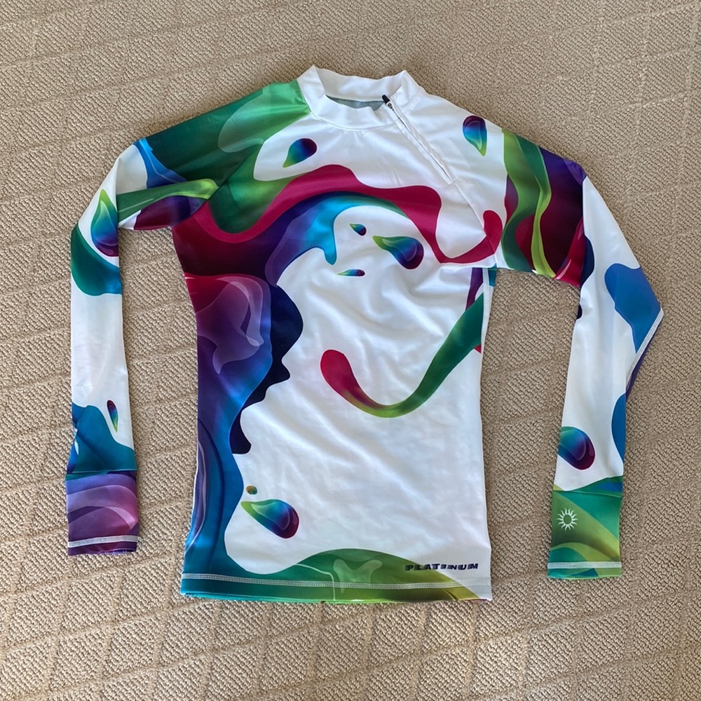 Rash guard/surf top/sun shirt